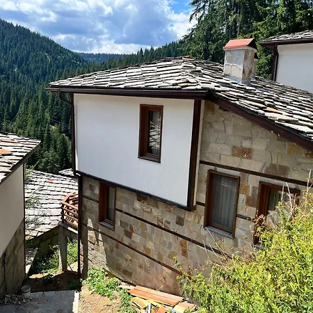 в село - комплекс божидарица 4а