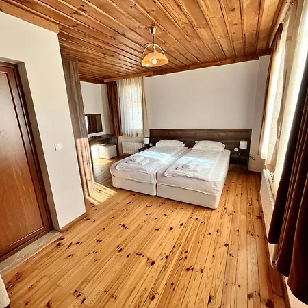 Guest house в село - комплекс божидарица 4а 4*